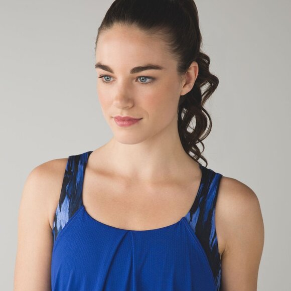 EUC Lululemon Nouveau Limits Tank Sapphire Blue, Size 8 - Picture 2 of 14